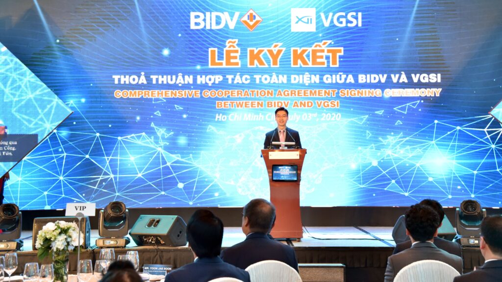 Tổng Giám Đốc VGSI - Ông Cho Sung Yol, chia sẻ chiến lược và đánh giá cao tinh thần hợp tác của toàn thể Ban lãnh đạo BIDV trong sự hợp tác lần này